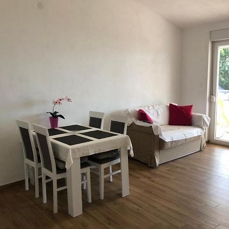 Beach Front Paradise Apartment Sukošan Esterno foto