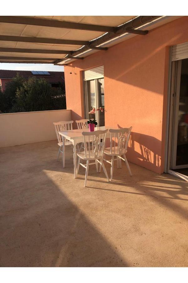 Beach Front Paradise Apartment Sukošan Esterno foto